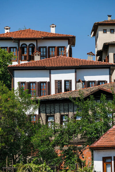 Сафранболу, Турция - 5 августа 2024 года: Вид на традиционные дома в городе Сафранболу в Турции.