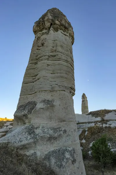 Goreme, Türkiye - 14 Ağustos 2024: Kapadokya 'daki Gorkundere Vadisi' nde eşsiz jeolojik oluşumlar.