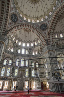 İstanbul, Türkiye - 25 Eylül 2024: Fatih Camii veya İstanbul Fatih ilçesindeki Fatih Camii.
