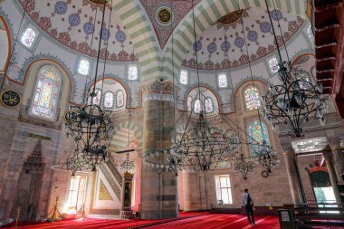 İstanbul, Türkiye - 28 Eylül 2024: Mihrimah Sultan Camisi, İstanbul 'un Uskudar ilçesinde 16. yüzyıldan kalma bir Osmanlı camii..
