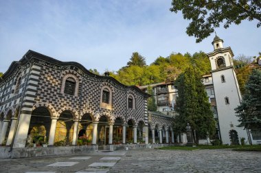 Blagoevgrad, Bulgaristan - 14 Ekim 2024: Bulgaristan 'ın Blagoevgrad kentindeki Kutsal Bakire Kilisesi Sunumu.