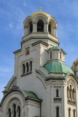 Sofya, Bulgaristan - 17 Ekim 2024: St Alexander Nevsky Katedrali Bulgaristan 'ın Sofya kentindeki en ünlü binadır.