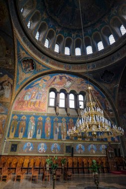Sofya, Bulgaristan - 21 Ekim 2024: Saint Nedelya Katedrali Bulgaristan 'ın Sofya kentinde bir Doğu Ortodoks katedrali..