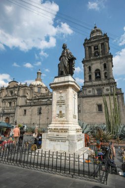 Mexico City, Mexico - 31 Ocak 2025: Cennete En Kutsanmış Bakire Meryem 'in varsayımının Metropolitan Katedrali.