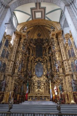 Mexico City, Mexico - 31 Ocak 2025: Cennete En Kutsanmış Bakire Meryem 'in varsayımının Metropolitan Katedrali.