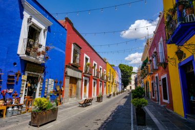 Puebla, Meksika - 21 Şubat 2025: Puebla, Meksika 'da Toad Alley (Callejon de los Sapos).
