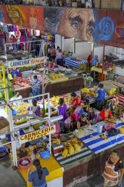 Juchitan de Zaragoza, Meksika - 10 Mart 2025: Juchitan de Zaragoza, Meksika 'da et satıcıları.