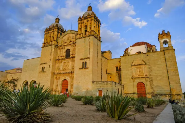 Oaxaca de Juarez, Meksika - 1 Mart 2025: Oaxaca de Juarez, Meksika 'da Santo Domingo de Guzman Manastırı.