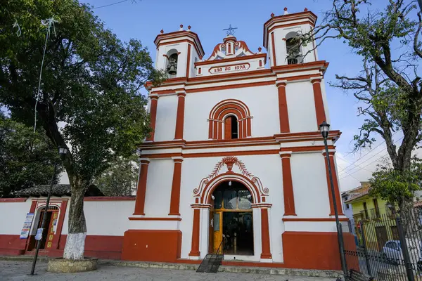 San Cristobal de las Casas, Meksika - 17 Mart 2025: San Cristobal de las Casas, Meksika 'da Tanrı' nın Dönüşümü Kilisesi.