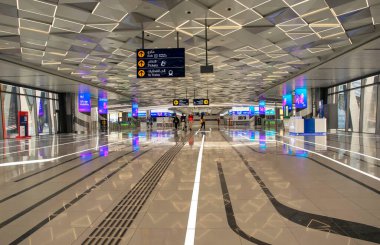 Dubai - BAE - 18 Aralık 2020: Gelecekçi yeni metro istasyonu fuarı 2020. Dubai Metro mu?.