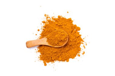 Beyaz arkaplanda kuru zerdeçal tozu ve zerdeçal kökü izole edildi, Üst Görünüm