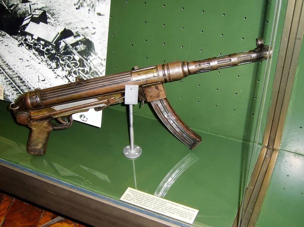 Kinci Dünya Savaşı Ndan Kalma Sovyet Partizanlarının Otomatik Makineli Tüfekleri — Stok fotoğraf