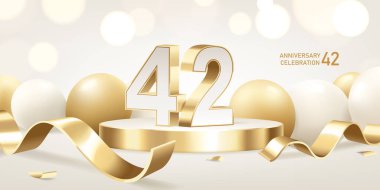 42. yıl dönümü kutlamaları. Yuvarlak podyumda altın üç boyutlu numaralar altın kurdeleler ve arka planda bokeh ışıkları olan balonlar..