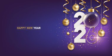 Mutlu yıllar 2026. Altın Noel süslemesi ve mor arka planda konfeti olan beyaz kağıt numaralar. Tatil tebrik kartı tasarımı.