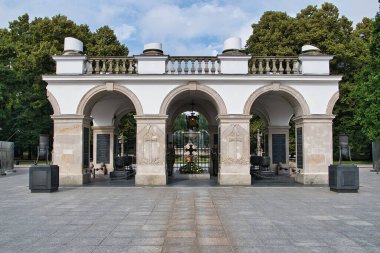 Varşova, Polonya, 5 Temmuz 2023, Bilinmeyen Asker Grob Nieznanego Zolnierza 'nın Mezarı Pilsudski Meydanı' nda.