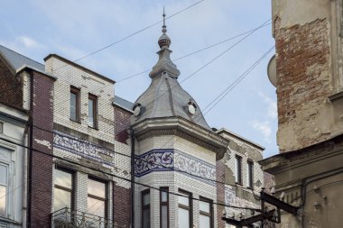 DROHOBYCH, UKRAINE - 15 Haziran 2023: I. Mazepa Caddesi manzaralı Tiyatro Meydanı.