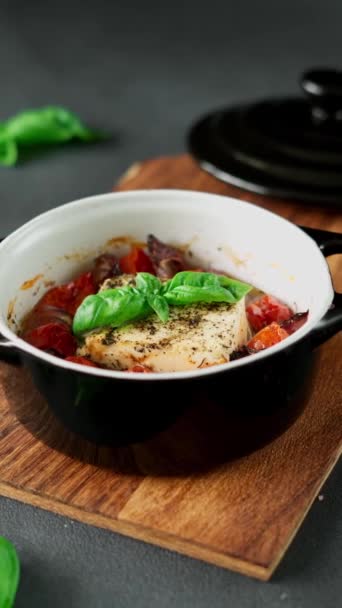 Feta Cheese Blue Onions Cherry Tomatoes Basil Baked Olive Oil — Stock Video