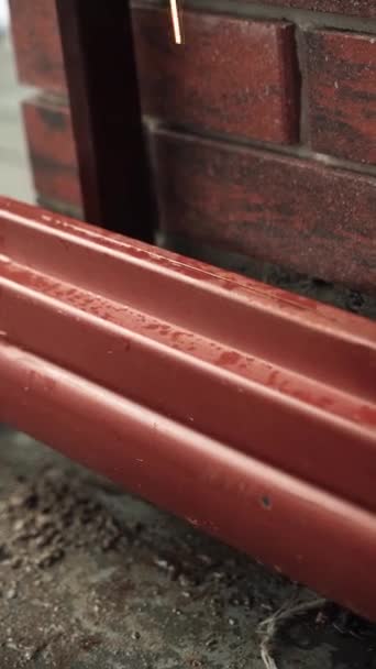 Welding Sparks Iron Welding Welder Welds Metal Pipe — Stock Video