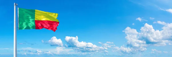 Benin Flag State Africa Flag Waving Blue Sky Beautiful Clouds — Stock Fotó
