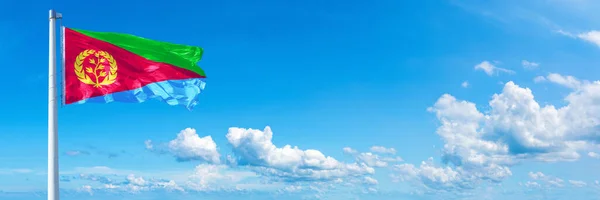 Eritrea Flag State Africa Flag Waving Blue Sky Beautiful Clouds — Foto de Stock