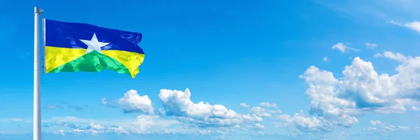 Rondnia Flag State Brazil Flag Waving Blue Sky Beautiful Clouds — Stok fotoğraf