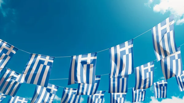 Bandeiras Grécia Contra Céu Bandeiras Penduradas Verticalmente — Fotografia de Stock