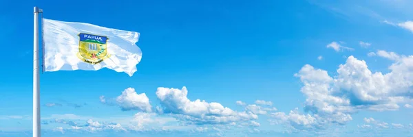 Флаг Папуа Штат Сша Флаг Машущий Голубом Небе Красивых Облаках — стоковое фото