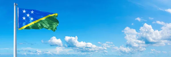 Šalamounovy Ostrovy Vlajka Stát Australasie Vlajka Vlající Modré Obloze Krásných — Stock fotografie