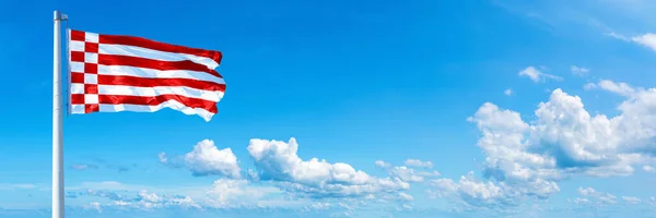 Bremen Bandeira Estado Alemanha Bandeira Acenando Céu Azul Belas Nuvens — Fotografia de Stock