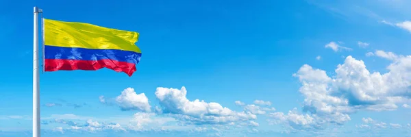 Bandera Colombia Estado América Bandera Ondeando Sobre Cielo Azul Bellas — Foto de Stock