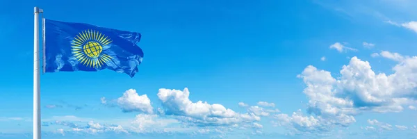 Commonwealth Nations Flag Flag Waving Blue Sky Beautiful Clouds Horizontal — Stock Photo, Image