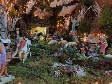 Noel yemliği, İsa 'nın doğumu sahnesi, Meryem Ana, Yusuf, ahır, saman, hayvanlar ve büyücüler, İncil' deki bebek kompozisyonu.