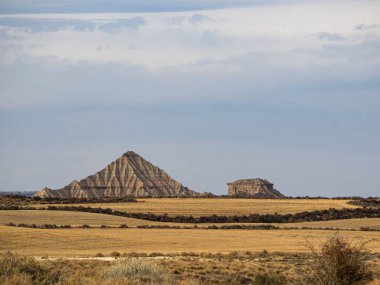Navarra, İspanya 'daki Las Bardenas Reales doğal parkının jeolojik oluşumları