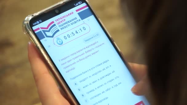 Narodowy Wieloprzedmiotowy Test Ukrainie Student Przygotowuje Się Egzaminów Wstępnych Zbliżenie — Wideo stockowe