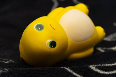 Dinozor Sıkıştırma Oyuncağı aynı zamanda büyük bir stres giderici oyuncaktır..