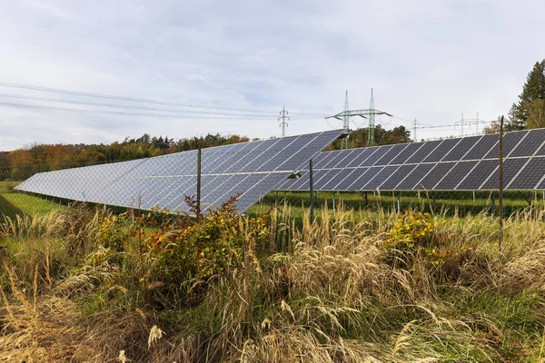 Solarkraftwerk Der Herbstlichen Natur — Stockfoto