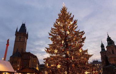 Eski Şehir Meydanı, Prag, Çek Cumhuriyeti 'nde Noel Günü