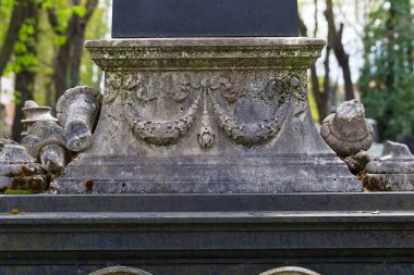Çek Cumhuriyeti Prag Yahudi Mezarlığı 'ndan Tombstone' un detayları.
