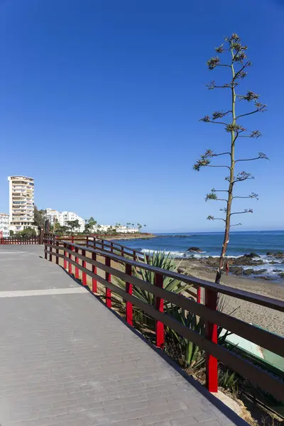 Wybrzeże Morskie Architekturą Plażami Nastrojem Błękitnym Niebem Mijas Andaluzja Hiszpania — Zdjęcie stockowe