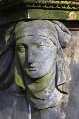 Tarihi heykel üzerinde gizemli eski Prag Mezarlığı, Çek Cumhuriyeti