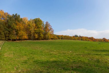 kolorowy krajobraz jesień w Czeskim Raju, Republika Czeska 