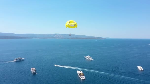 Parasailing Adriatic Sea Island Brac Croatia — Vídeo de Stock