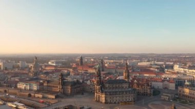 Gün doğumunda Dresden şehrinde