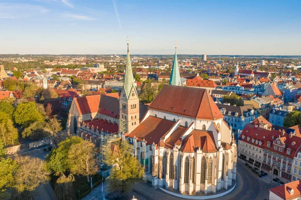 Augsburg Katedrali. Katedralin üst görünümü