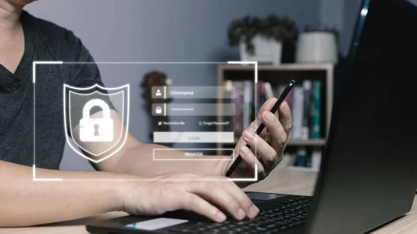 Sanal ekran arayüzleri olan akıllı telefon ve dizüstü bilgisayarda kişisel verileri koruyan iş adamı. Verileri korumak için siber güvenlik ve gizlilik kavramları. Simge ve internet ağ güvenlik teknolojisini kilitle.