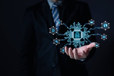 Bir kişi Ai çipine dokunur. Yeni teknoloji büyük veri ve iş süreci stratejisi, müşteri hizmetleri yönetimi. Dijital dönüşüm yönetimi, şeylerin interneti. Bulut bilgisayarı..