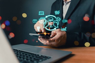 Ai yaratılış içeriği kavramları üretir. Adamın el yapımı yapay zeka teknolojisi, pazarlamacıların eğitimi, araştırması, analiz edilmesi dijital işlerini büyütmek için medya video yayınlama çevrimiçi pazarlama stratejileri.