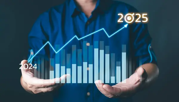 İş adamları hedef 2025 'e ve iş dünyasının ilerlemesine değindiler ve finans ve yatırımı analiz ettiler. Teknolojiyi başarı hedefleri ve büyümeye yönelik planlar yapmak için kullanın. Çevrimiçi ticaret, e-ticaret, çevrimiçi pazarlama.