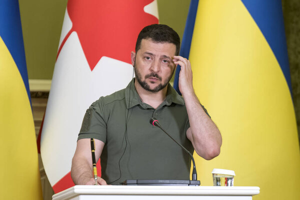 Президент Украины Владимир Зеленский 10 июня 2023 года на фоне нападения России на Украину проводит пресс-конференцию в Киеве. Высокое качество фото