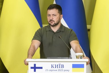 Ukrayna Cumhurbaşkanı Volodymyr Zelenskiy, Finlandiya Başbakanı Antti Petteri Orpo ile 23 Ağustos 2023 'te Kyiv, Ukrayna' da düzenlediği ortak basın toplantısında. Yüksek kalite fotoğraf